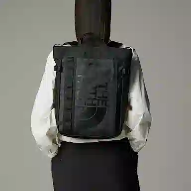 The North Face Logo Zipper Bag Black