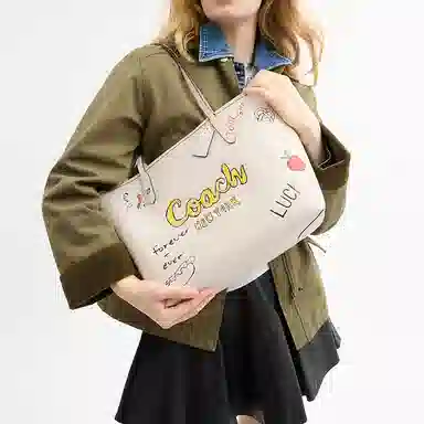 COACH City 33 Chalk White