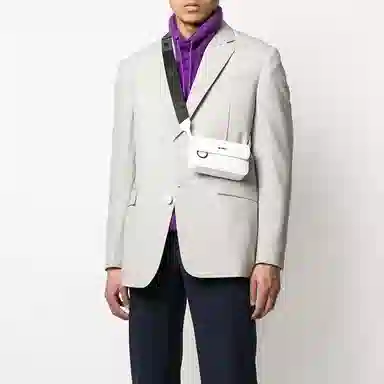 OFF-WHITE