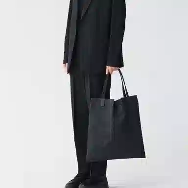 ISSEY MIYAKE TRACK Tote