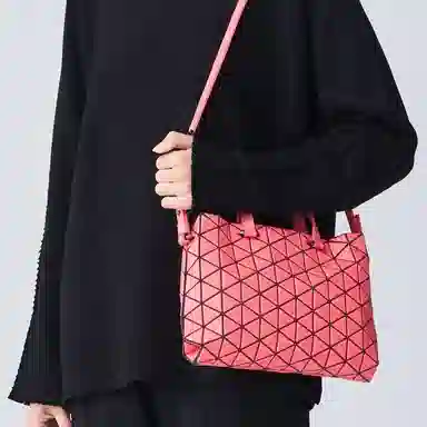 ISSEY MIYAKE TONNEAU MATTE 8