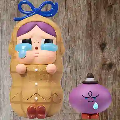 POP MART Crybaby Crybaby The Cracked Peanut Figure
