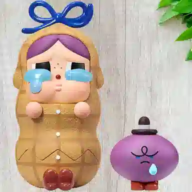 POP MART Crybaby Crybaby The Cracked Peanut Figure