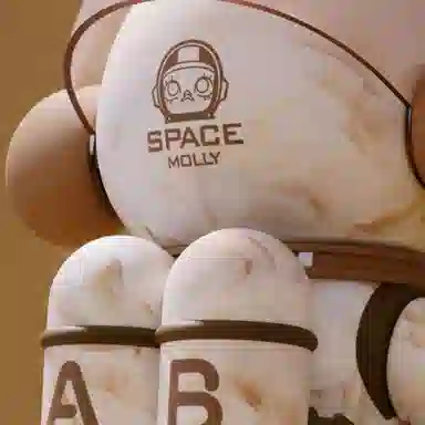 POP MART 400 MEGA SPACE MOLLY