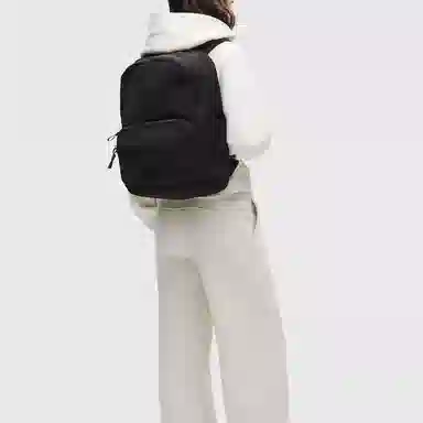 lululemon Everywhere 22L