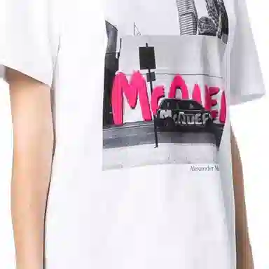Alexander McQueen SS22 T