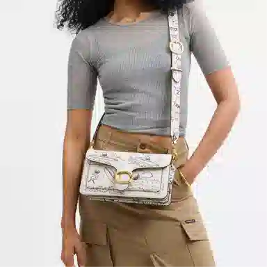 COACH x PEANUTS Tabby 26