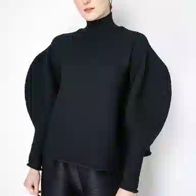 PLEATS PLEASE ISSEY MIYAKE