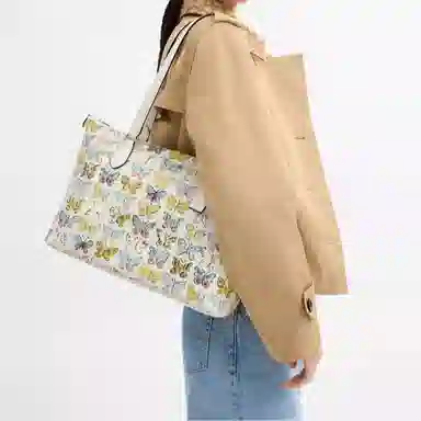 COACH Gallery 36 Tote