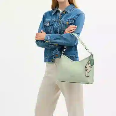 COACH LAUREL 31