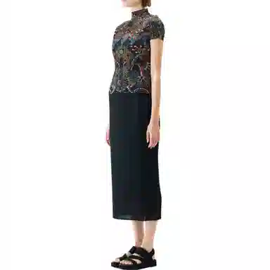 PLEATS PLEASE ISSEY MIYAKE T