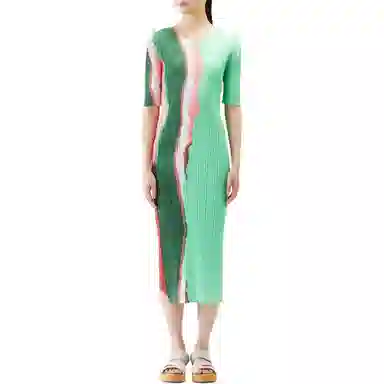 PLEATS PLEASE ISSEY MIYAKE