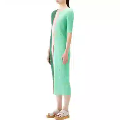 PLEATS PLEASE ISSEY MIYAKE