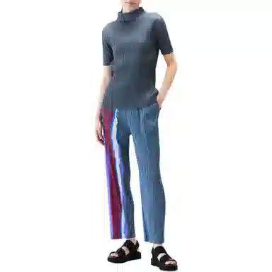 PLEATS PLEASE ISSEY MIYAKE