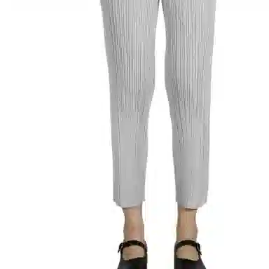 PLEATS PLEASE ISSEY MIYAKE