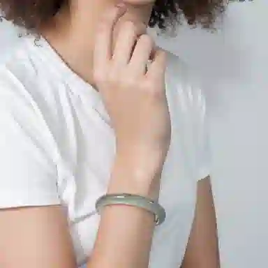 百利金 苦茶绿冰透 国潮复古新中式莹润简约精致轻奢小众汉服旗袍搭配闭口手饰 玉髓 玉石手镯 女款