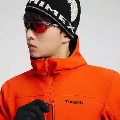 探路者  轻便  软壳衣  男女同款