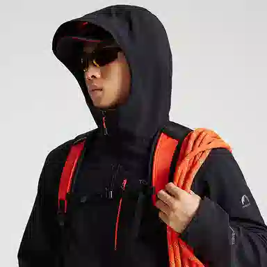 探路者  轻便  软壳衣  男女同款