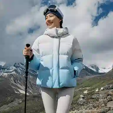 探路者 旅行户外系列 防泼水连帽长袖羽绒服 女款