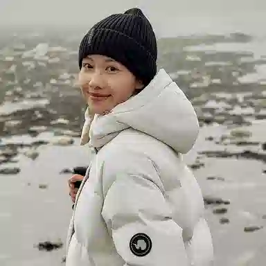 探路者 旅行户外系列 防泼水连帽长袖羽绒服 女款