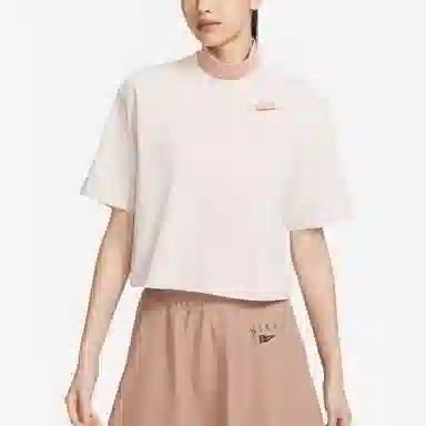 Nike Sportswear City Utility LogoT