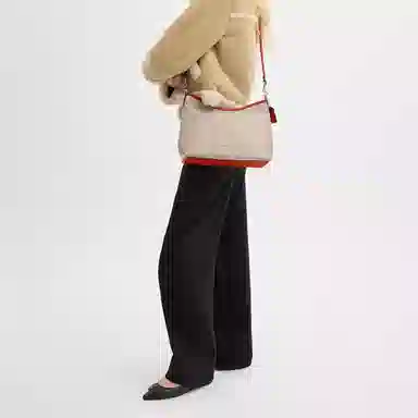 COACH LAUREL 31