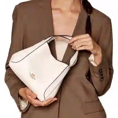 COACH Hadley 21 HoboTote
