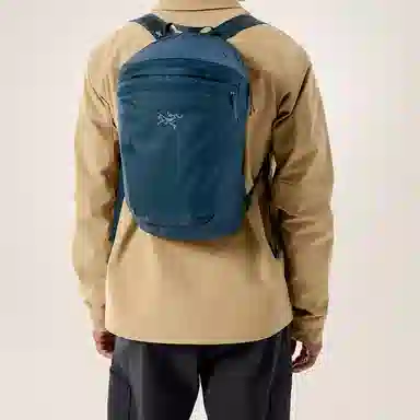 Arcteryx15L Heliad Logo