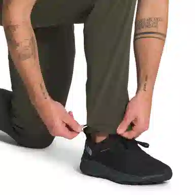 THE NORTH FACE Paramount Logo