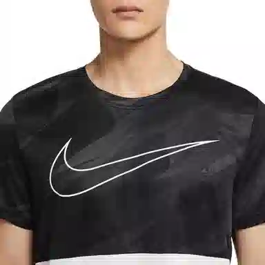 Nike T-Shirt Black White