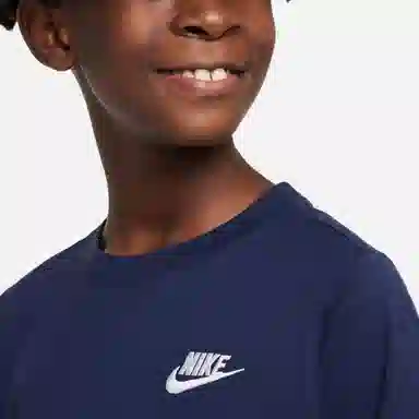 Nike Sportswear LogoT