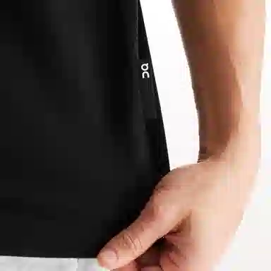 On Club T Graphic logoT