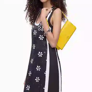 MARC JACOBS