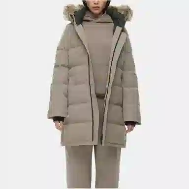 ARITZIA Tna The Powder Parka™ 700 Fill Hooded Down Jacket Women