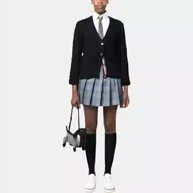 THOM BROWNE FW23 V