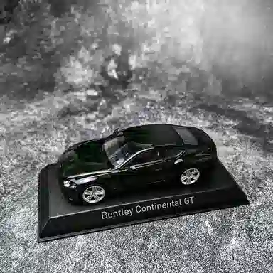 NOREV 143 Bentley GT 2018