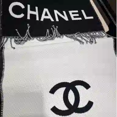 CHANEL 25P