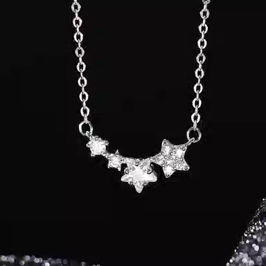 925