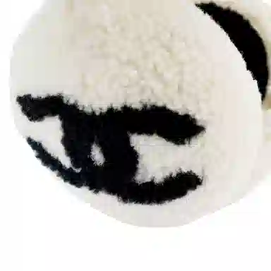 CHANEL 25B Earmuffs