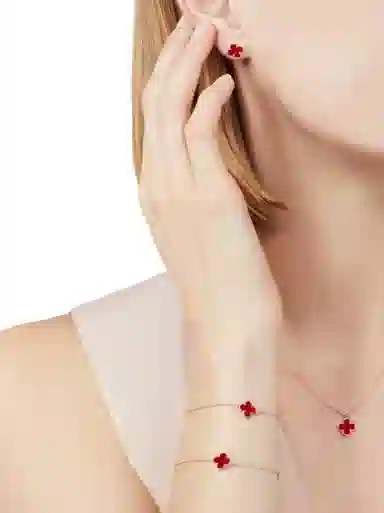 Van Cleef & Arpels Alhambra