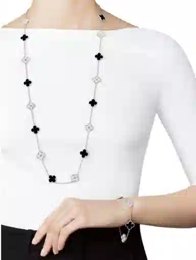 Van Cleef & Arpels Alhambra Bracelet