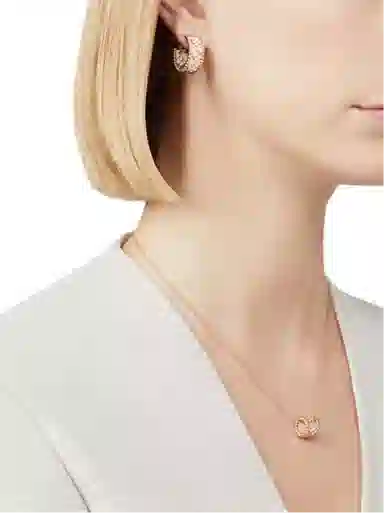 Van Cleef & Arpels Perlee Necklace