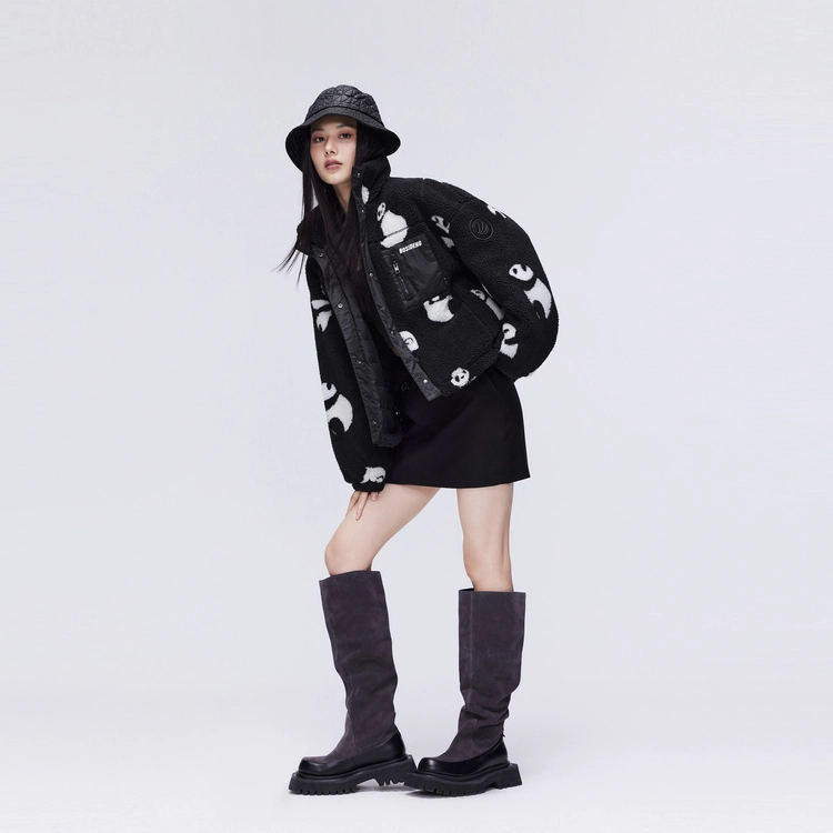 波司登 时尚休闲都市户外新款羽绒服 女款
