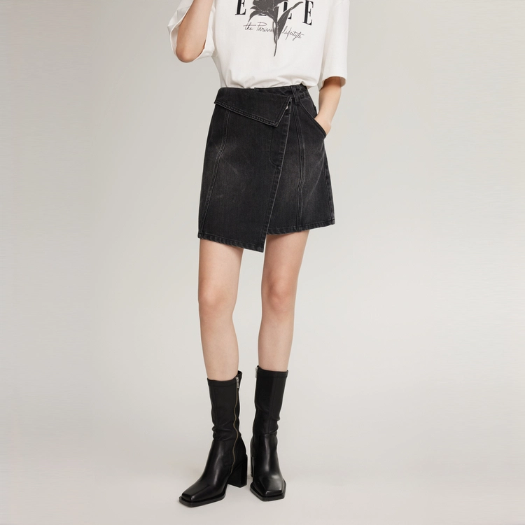 ELLE A