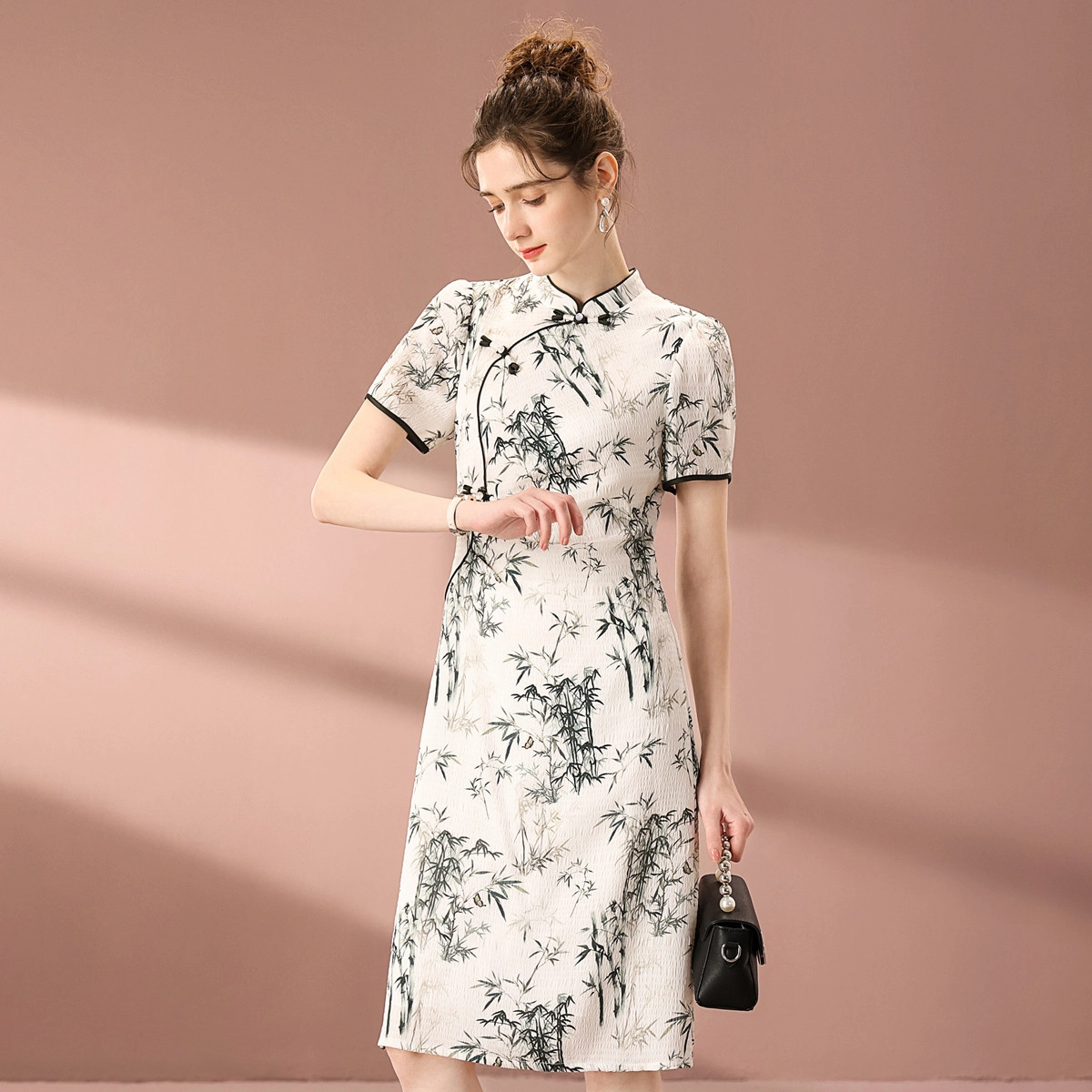粉红玛琍 春,夏,秋 国风立领修身短袖连衣裙 收腰 女款 绿色