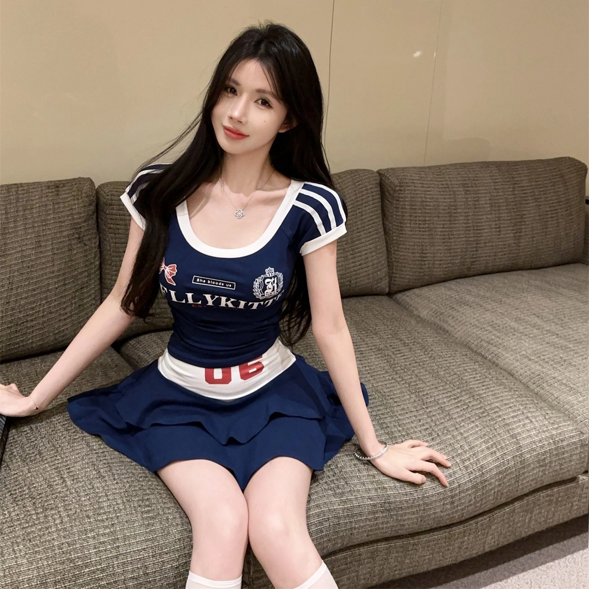 BONAS T