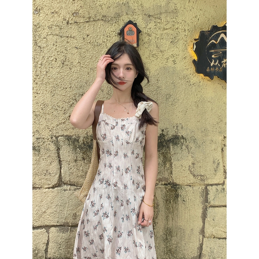 纤丝鸟 法式温柔风浪漫小花设计感百搭蕾丝开衫吊带连衣裙 女款