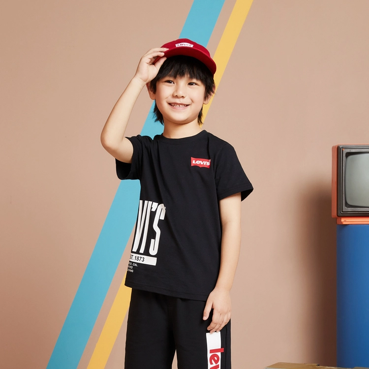 Levis SS23 logoT