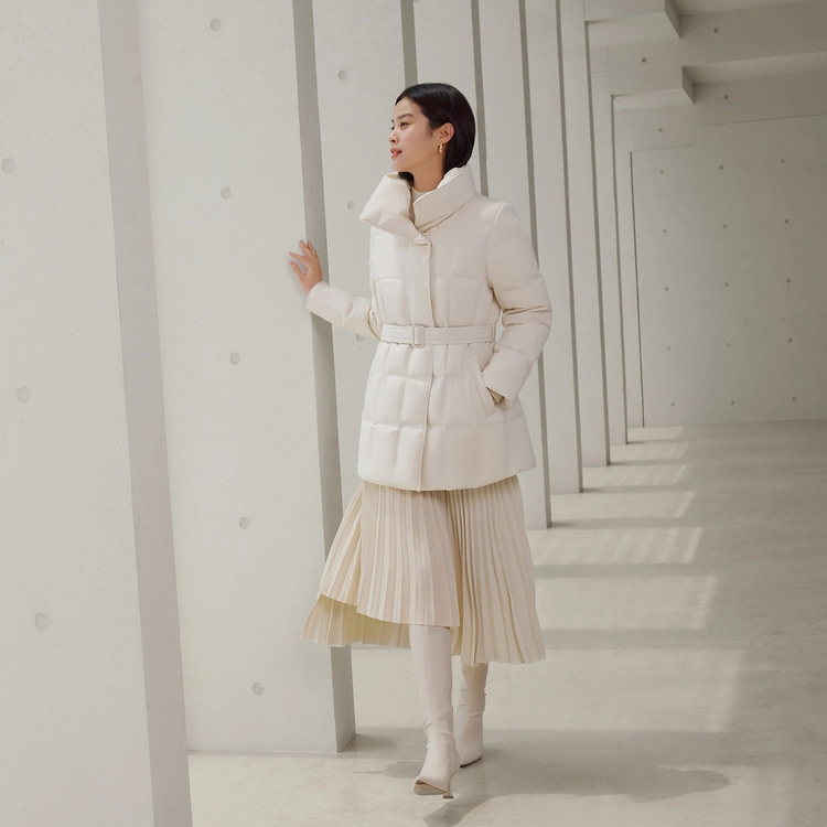 波司登 翻领加厚鹅绒中长款纯色羽绒服 女款