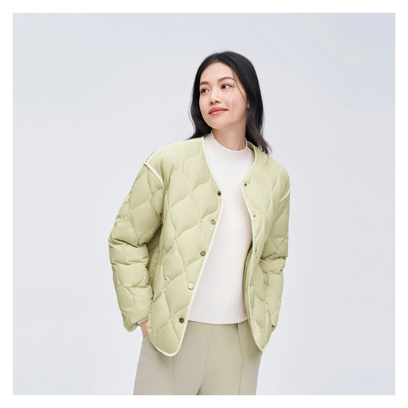 波司登 轻暖系列纯色无领葫芦纹单排扣包边轻薄短款羽绒服 女款